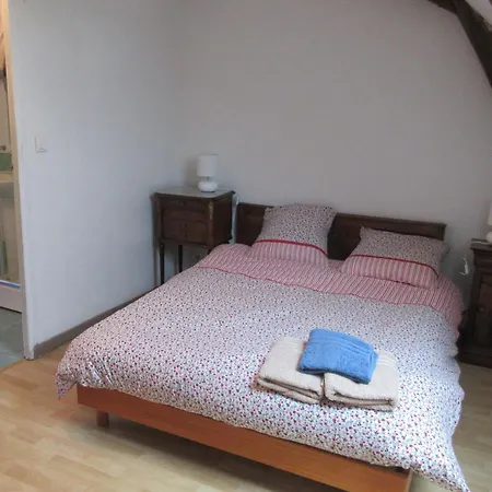Bed & Breakfast Nature Et Piscine Au Sommet Du Périgord 3*