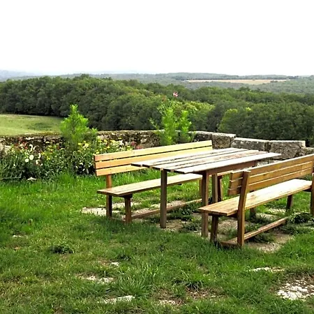 Nature Et Piscine Au Sommet Du Périgord Tourtoirac