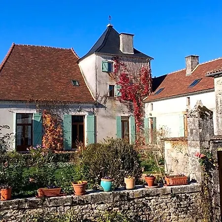 Nature Et Piscine Au Sommet Du Périgord Bed & Breakfast 3*